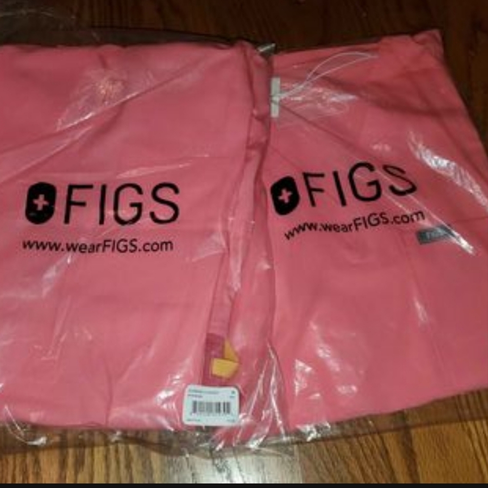 FIGS SCRUBS